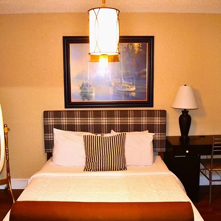 Apartamento Urban Oasis Grand Forks Exterior foto