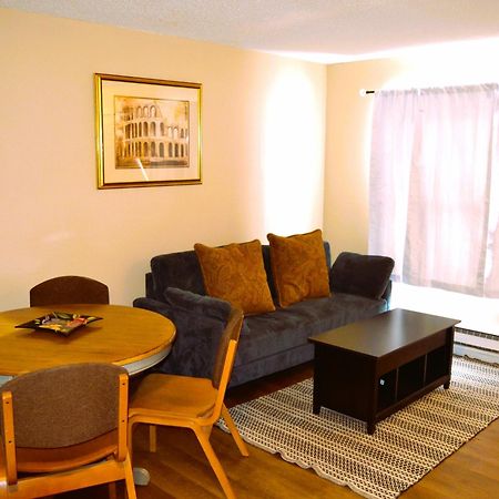 Apartamento Urban Oasis Grand Forks Exterior foto
